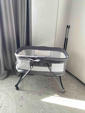 Продам передвижную манеж