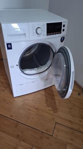 Продаю сушильную машину Midea MDC80-C01.