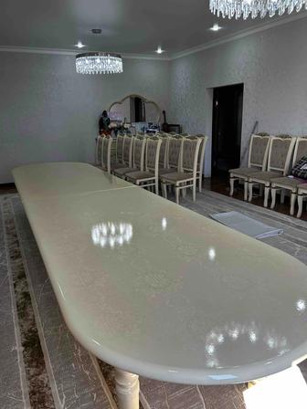 Продам гостиный стол