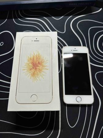 iPhone SE 64GB Gold 2016