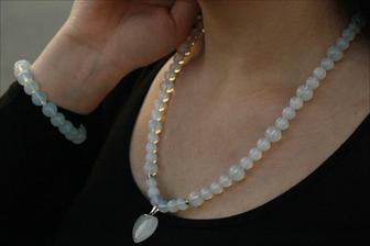 Бусы из камней