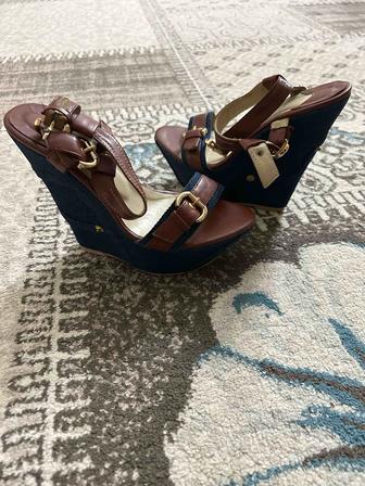 Босоножки летние