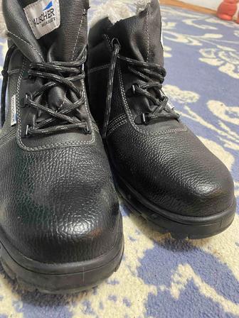 Продам новый зимний мужской спецобувь 45р-р