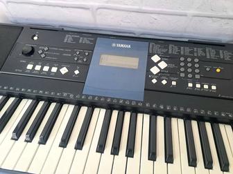 Продам синтезатор Yamaha PSR-E333 (идеал)