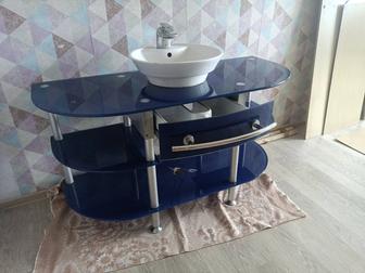 Стеклянная тумба с раковиной