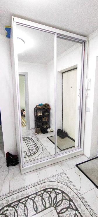 Шкаф купе с зеркалом