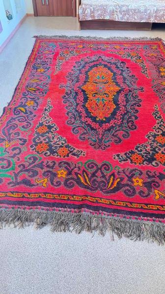 Түкті кілем қолдан тоқылған Ковер ворсовый ручной работы.