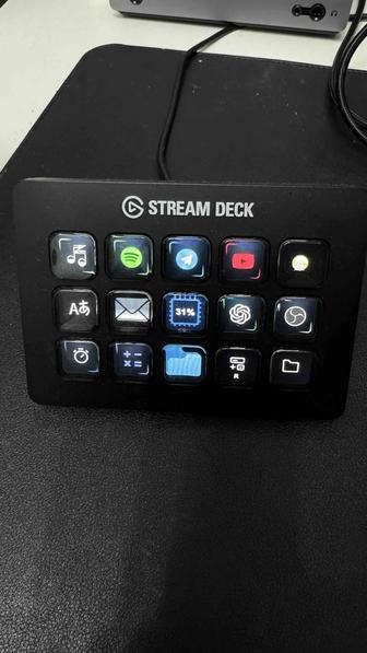 Elgato Stream Deck (15 кнопок)