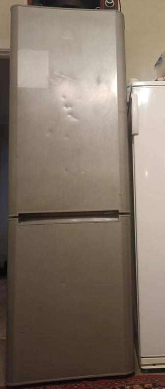 Продам холодильник буу