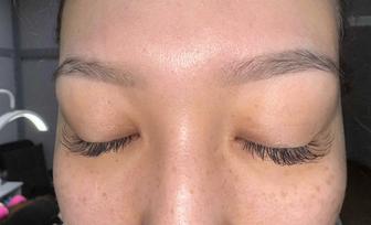 Мастер по наращивание ресниц