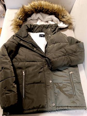 Зимняя куртка пуховик