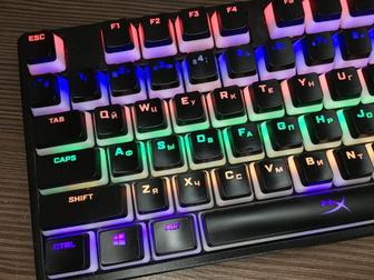 Reddragon k576r (Оригинальные HyperX keycaps)