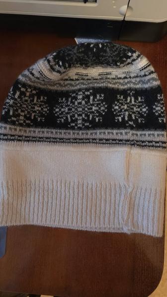 Шапка с шарфом