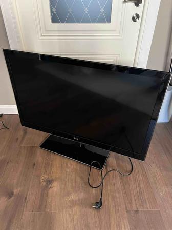 Телевизор LG с 3Д очками