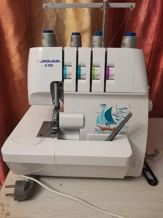 Продам оверлок почти новый