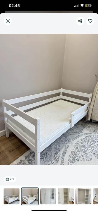 Детская кровать с матрасом