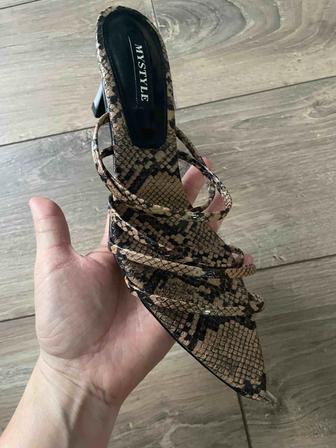 Женские босоножки мюли 37 размер