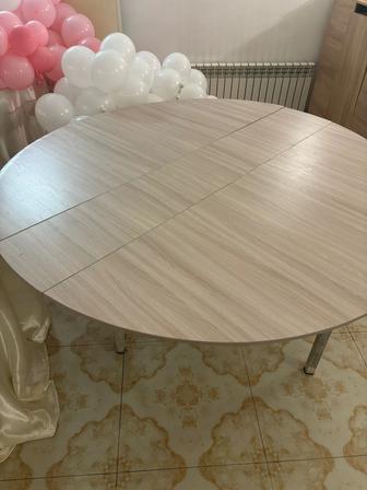 Продам стол для банкетов