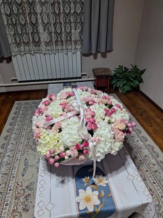 Цветы в корзине от CELINE