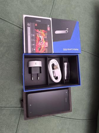 Nokia Lumia 900 новый