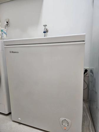Продам морозильник Hansa
