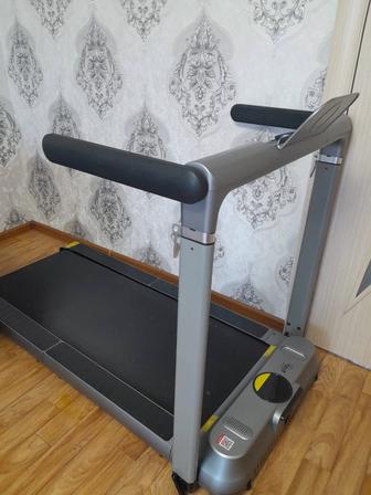 Продам беговую дорожку
