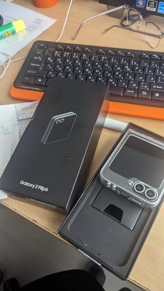 Samsung galaxy z flip 6. 12/512gb