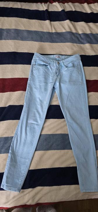 Джинсы