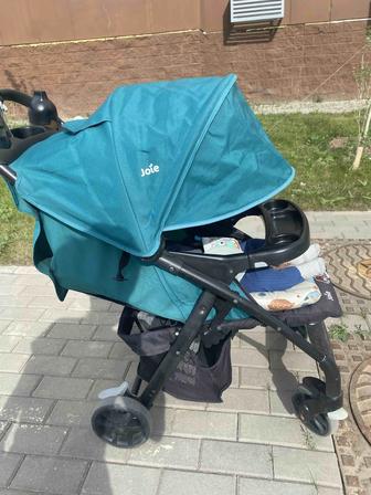 Продам коляску прогулочную Joie