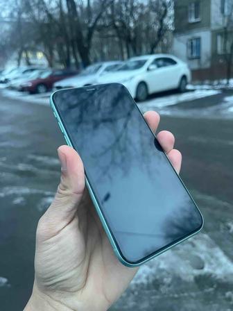 iPhone 11 в хорошем состоянии