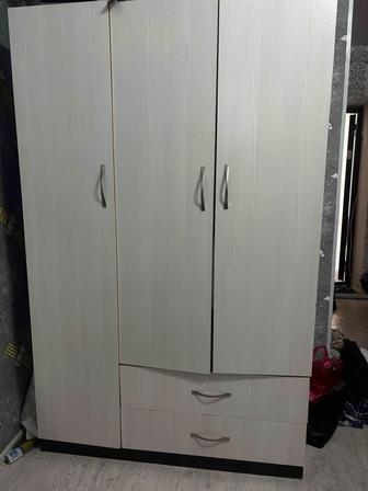 Продам шкаф