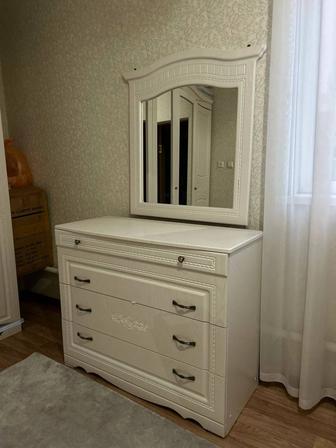 Продам спальный гарнитур б/у с ортопедическим матрасом