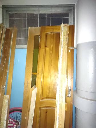 Продам двери б/у