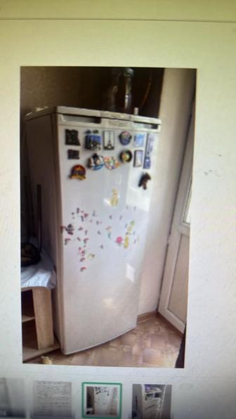 Срочно продаю морозильную камеру