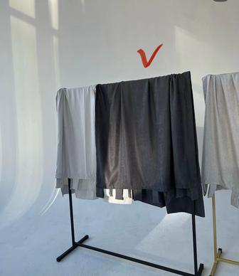 Продам шторы серые в примерочную