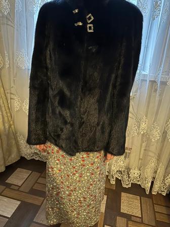 Продам норковую шубу