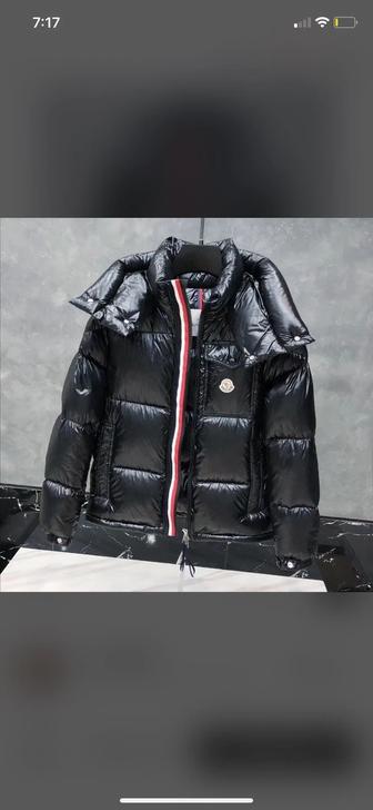 Зимняя куртка Moncler Enfant