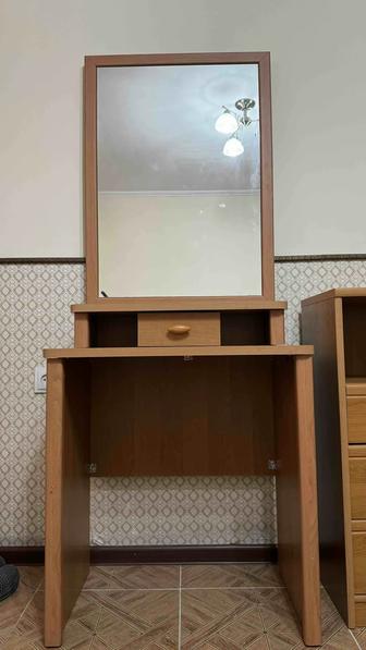 Туалетный столик