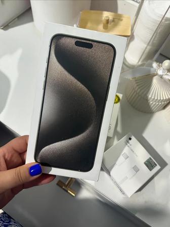 Продам 16про Макс почти новый