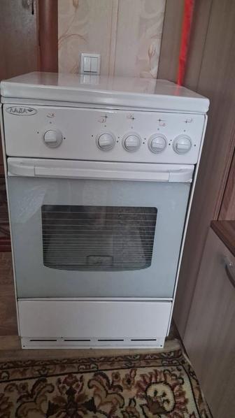 Продам газовую плиту