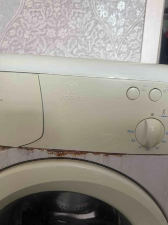 Продам стиральную машину