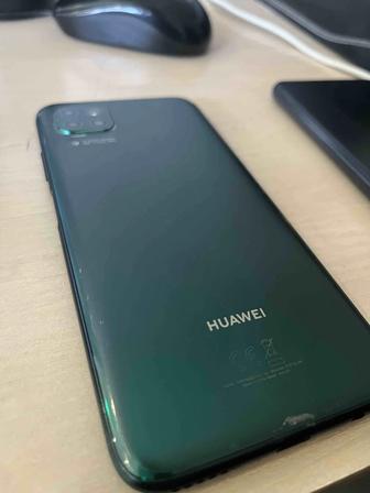 Продам телефон Huawei P40Lite в отличном состоянии