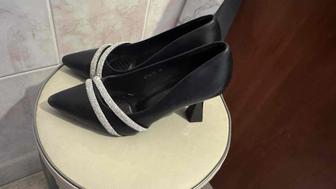 Туфли жаксы куйде 1рет кейлген