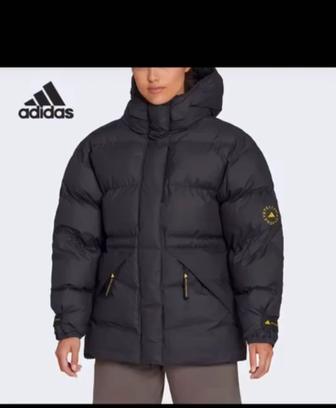 Продам куртку Адидас новая