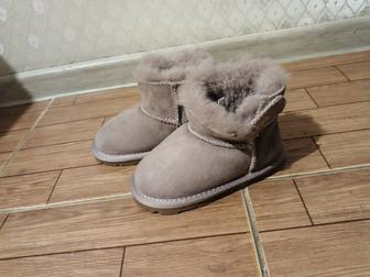 Продам угги детские