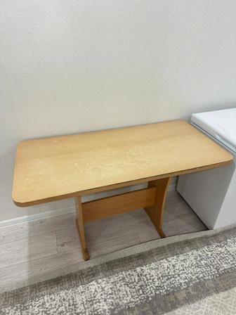 Кухонный стол