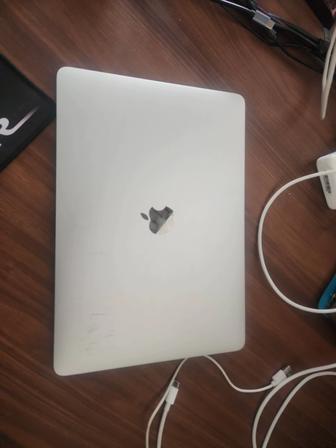MacBook pro 13 2017