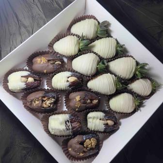 Клубника и финики в шоколаде АСТАНА