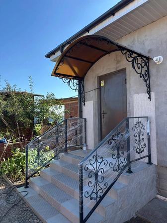 козырёк на вход в дом под заказ