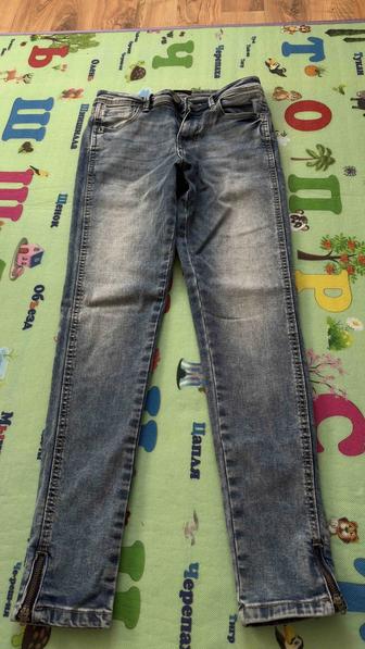 Джинсы